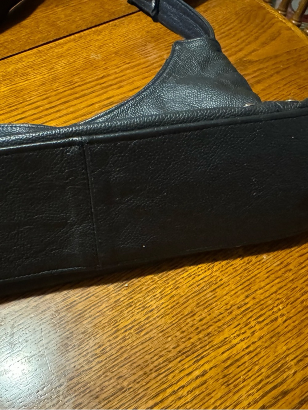 Harley-Davidson Black Leather Shoulder Bag with Silver Studs - Picture 3 of 7